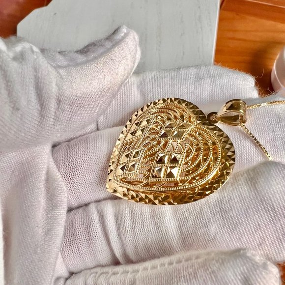 AURAFIN 14K Gold Heart Pendant Necklace, 14K Gold Chain, 14K UA Gold Heart - Picture 8 of 11